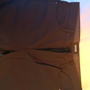 Men's Reaction by Kenneth Cole pants in charcoal grey. Size 34x30